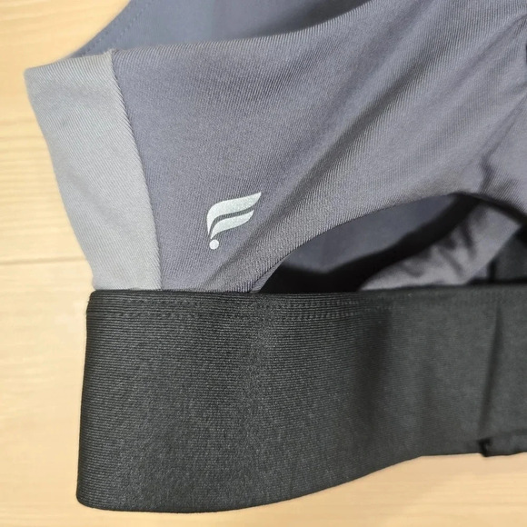 Fabletics Sport Bra Size XS Front Zip High Neck Strappy Cross Back Yoga Gray - Picture 4 of 6